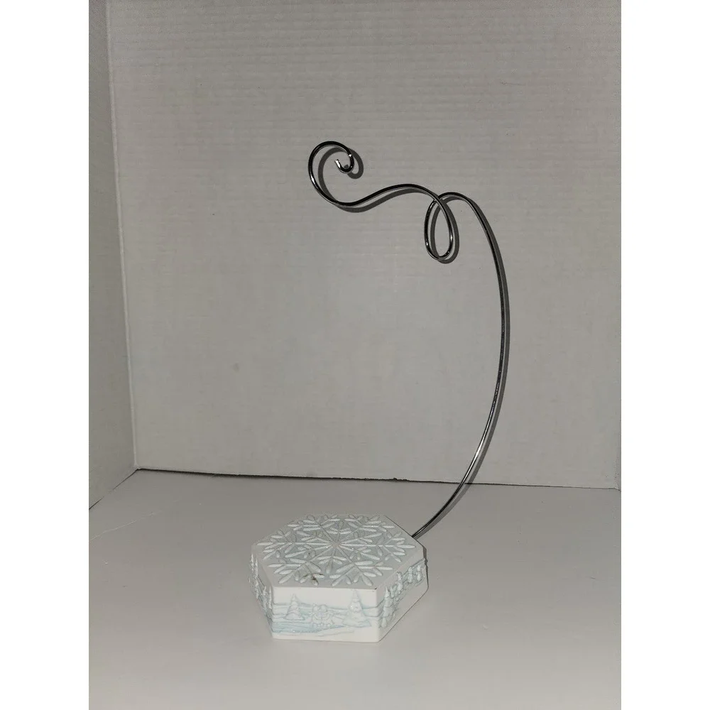 2020 Hallmark Club Exclusive Christmas‎ Snowflake Ornament Holder